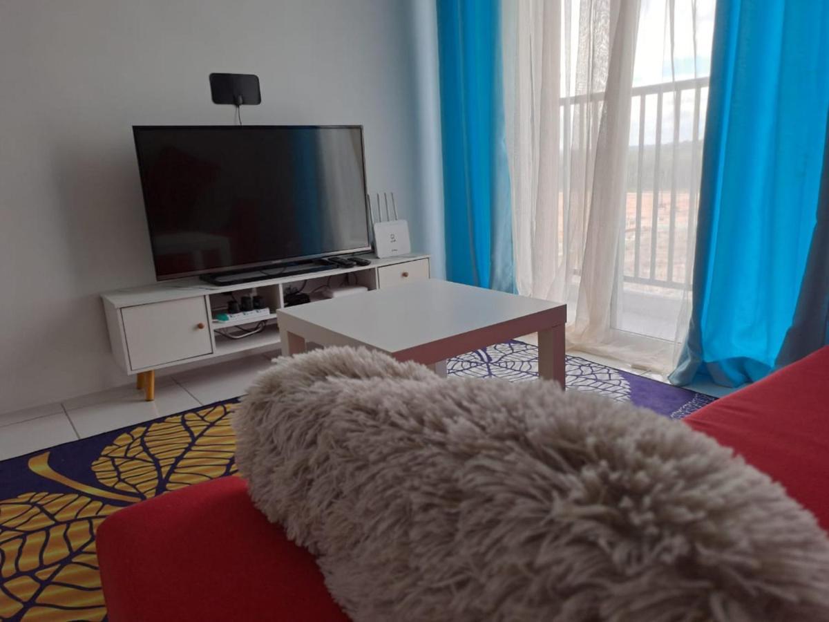 Impiana Homestay Near Putrajaya, Cyberjaya, Musliem Only,Wifi,Netflix Кампунг Денгкил Екстериор снимка